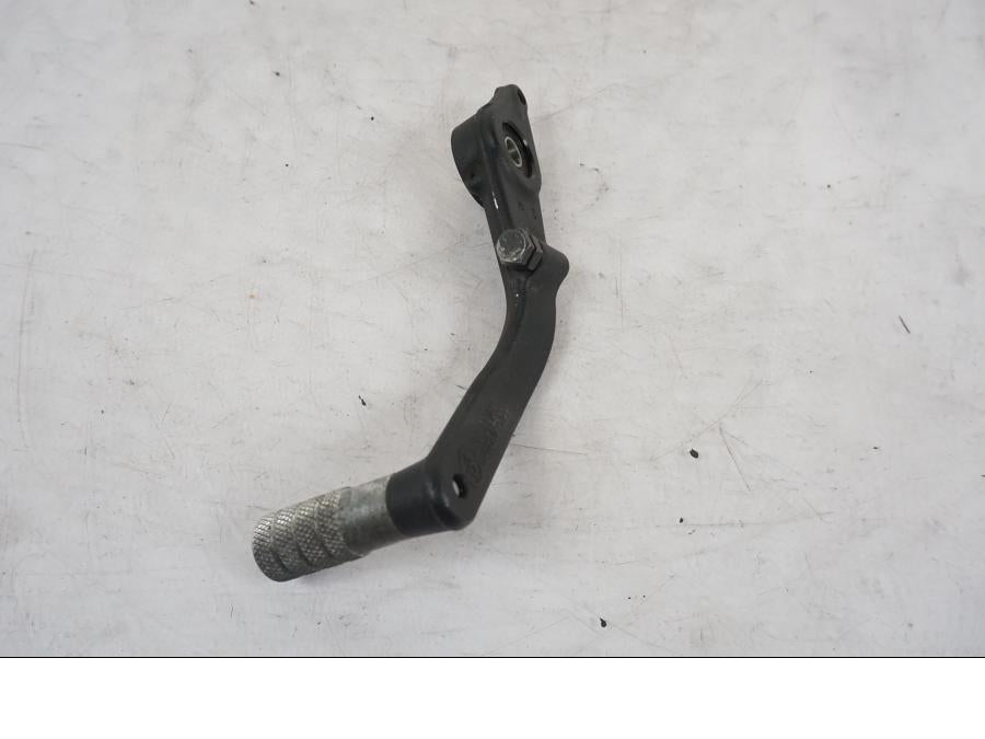 Baksidan på Bromspedal från en KTM 790 Duke -2018 motorcykel.