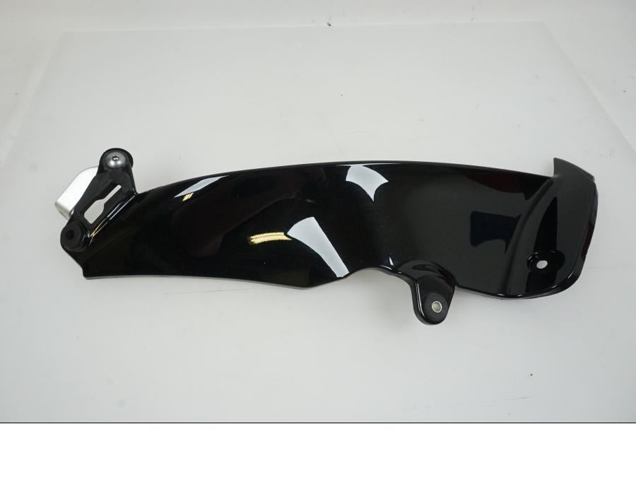 Baksidan på Innerpanel från en Yamaha YZF 1000 R1 -2011 motorcykel.