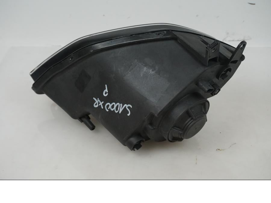 Vänster sida på Strålkastare från en BMW S 1000 XR -2016 motorcykel.