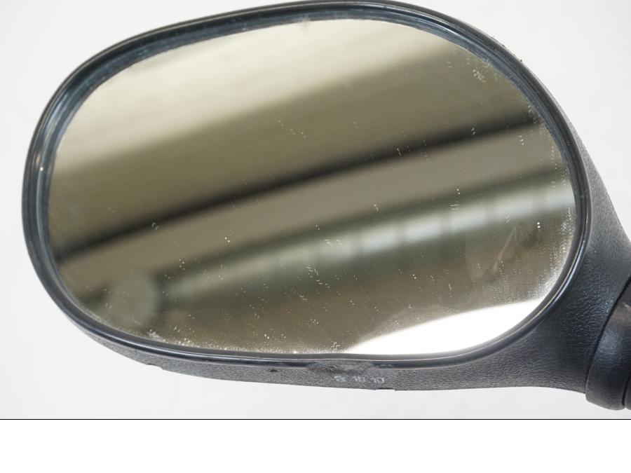 Höger sida på Backspegel från en Yamaha XT 1200 A -2010 motorcykel.