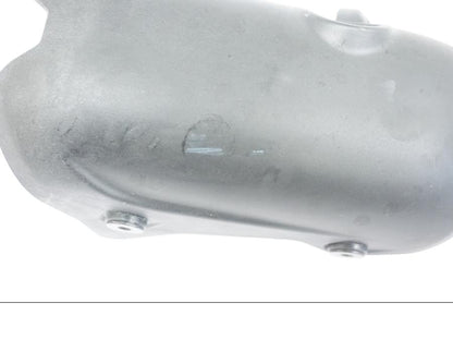 Snett uppifrån på Värmeskydd från en Ducati Desert X -2022 motorcykel.