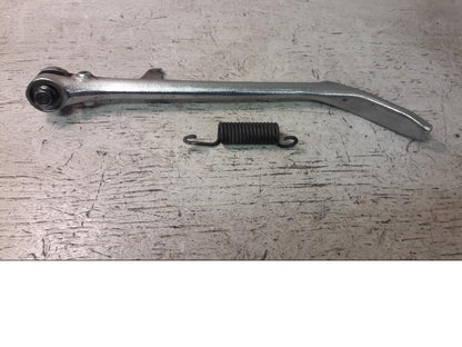 Framsidan på Sidostöd från en Honda VTX 1800 -2007 motorcykel.