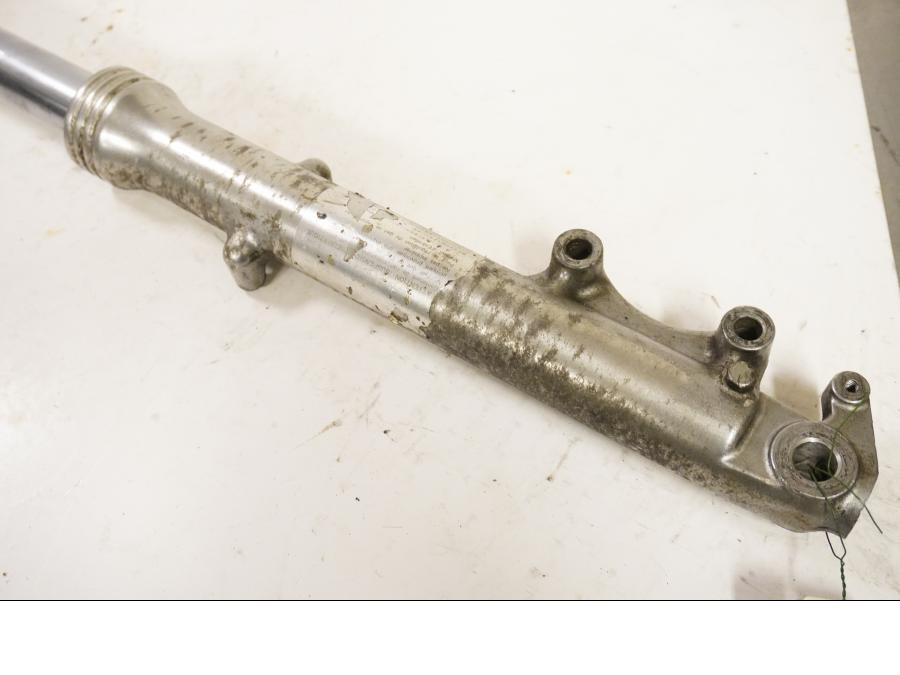 Baksidan på Gaffelben från en Kawasaki Z 400 LTD -1983 motorcykel.