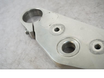 Baksidan på Gaffelkrona från en Kawasaki VN 1500 Mean Streak -2002 motorcykel.