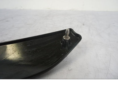 Snett uppifrån på Sidopanel från en KTM 690 Duke -2014 motorcykel.