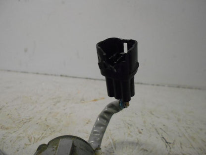 Baksidan på Låssats från en Suzuki VZ 1600 -2004 motorcykel.