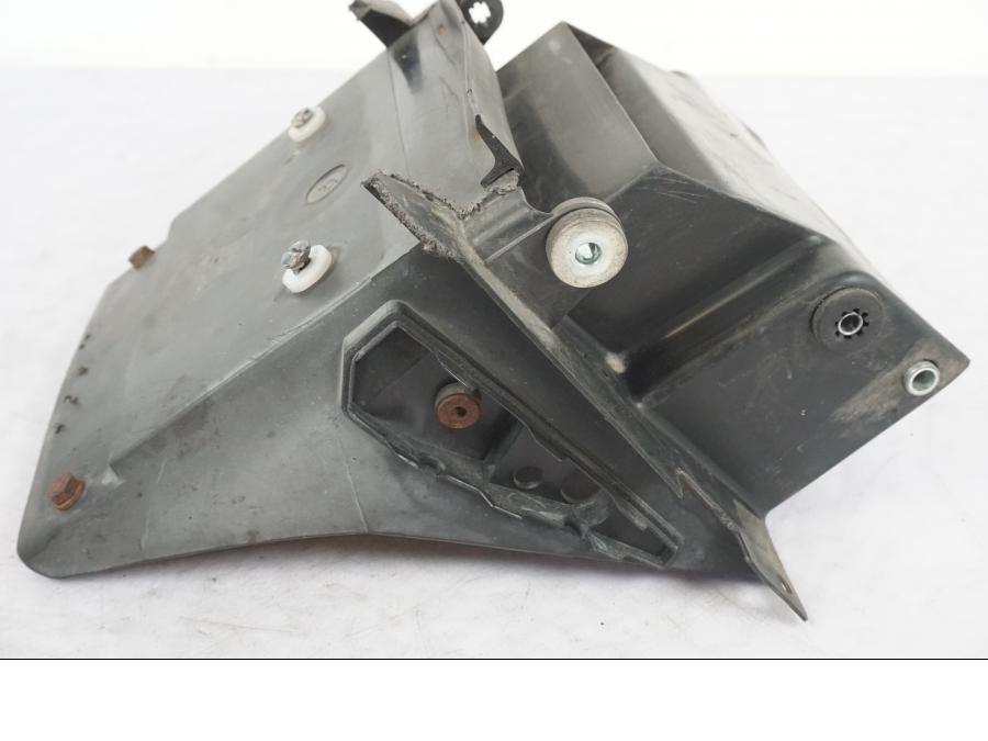 Snett uppifrån på Skylthållare från en Honda CBR 1000 F -1989 motorcykel.