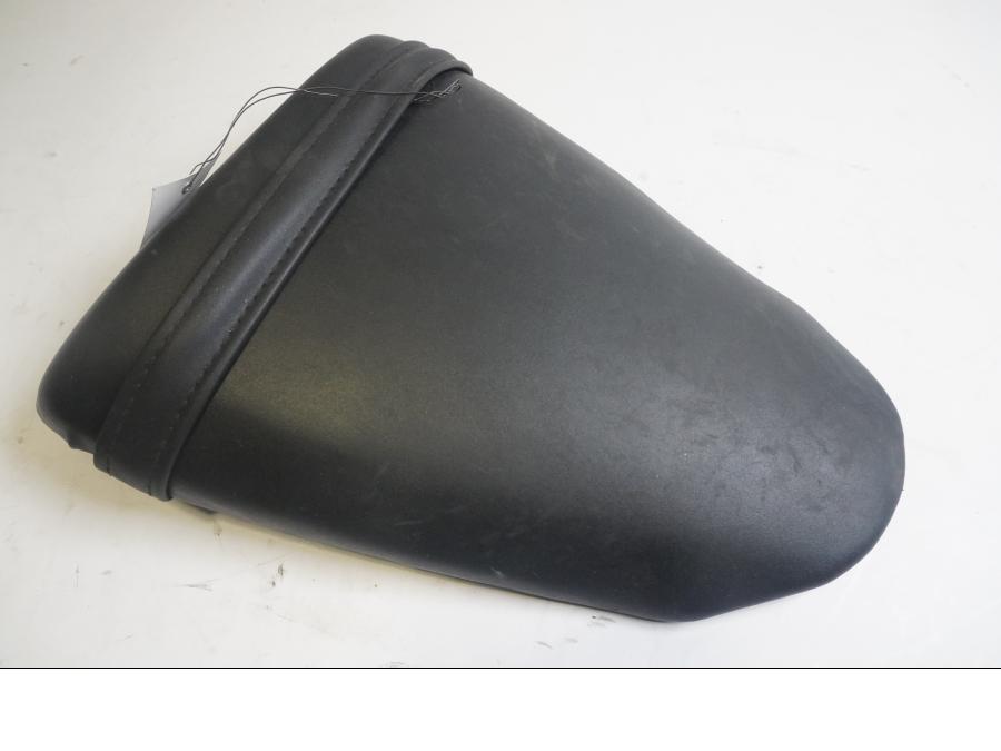 Framsidan på Sadel från en Kawasaki ZX-6R -2014 motorcykel.