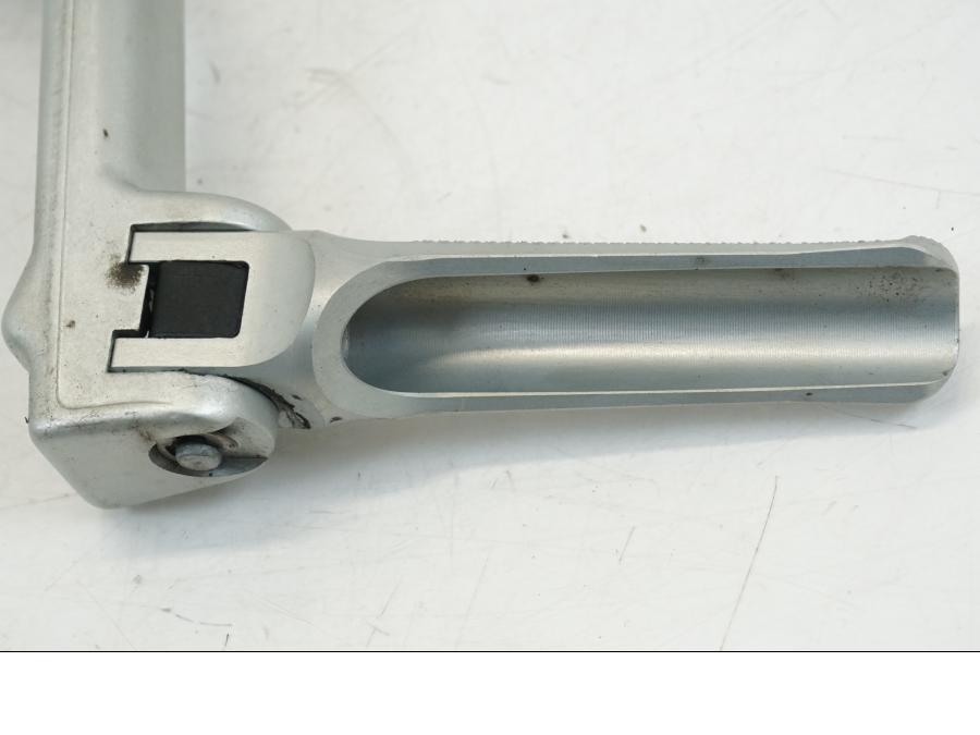 Extrabild6 på Fotpinne från en Ducati Streetfighter V4 -2020 motorcykel.