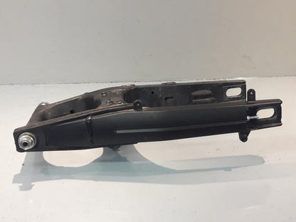 Baksidan på Sving från en Suzuki DL 1000 -2018 motorcykel.