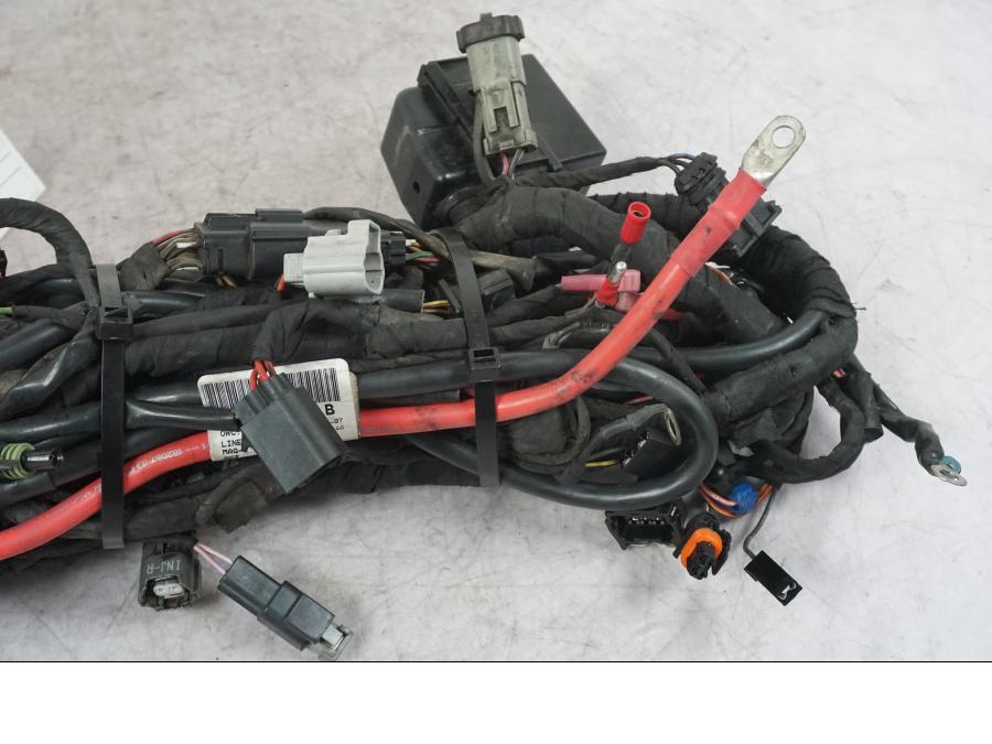 Baksidan på Kabelstam från en Buell 1125 R -2008 motorcykel.