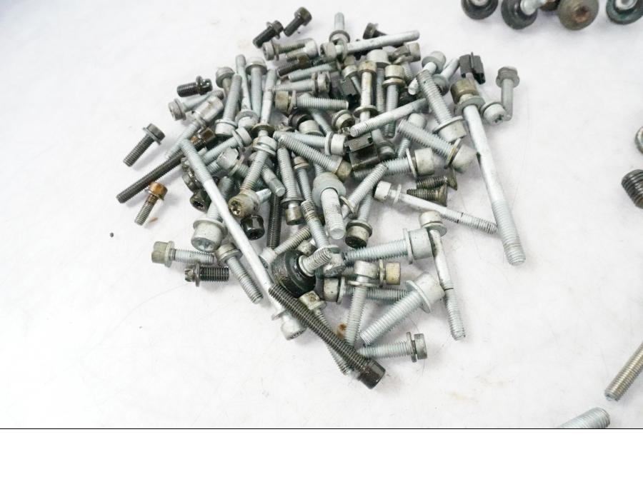 Baksidan på Skruv / Mutter etc från en BMW K 1200 S -2005 motorcykel.