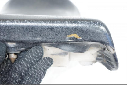 Snett uppifrån på Sadel från en Suzuki GSX-R 750 -1985 motorcykel.