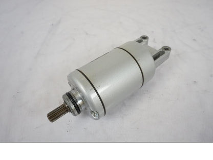 Framsidan på Startmotor från en Honda CRF 1000 Africa Twin -2016 motorcykel.