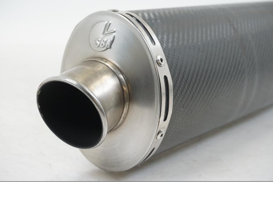 Snett nerifrån på Ljuddämpare Sport från en Yamaha YZF 1000 R1 -2001 motorcykel.