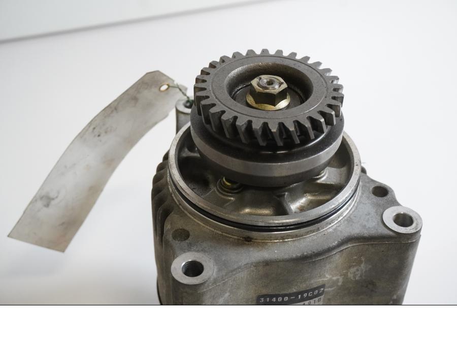 Baksidan på Generator från en Suzuki GSX 1100 EF -1987 motorcykel.