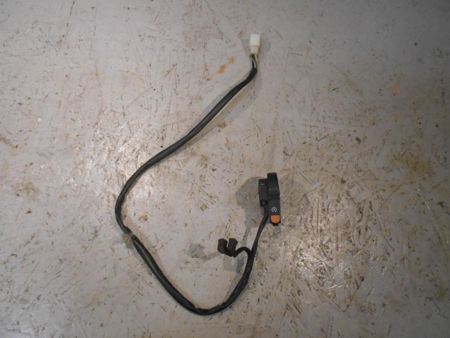 Baksidan på Styrelreglage från en Honda CBR 125 R -2007 motorcykel.