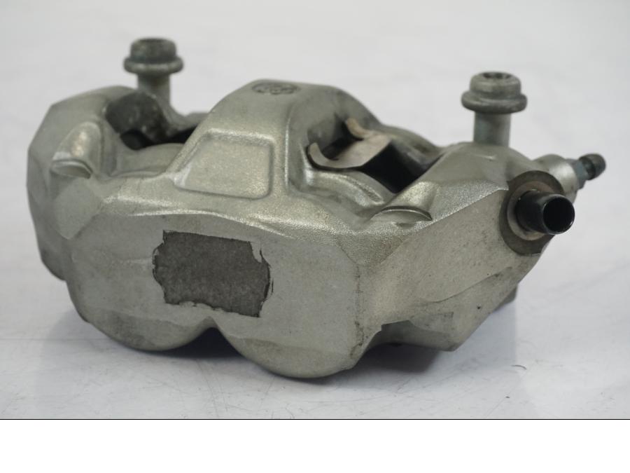 Höger sida på Bromsok från en KTM 1290 Super Duke R -2018 motorcykel.