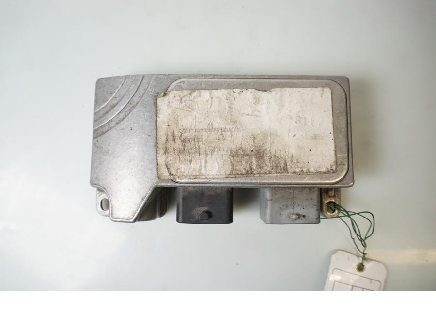 Framsidan på CDI / ECU från en Triumph TT 600 -2001 motorcykel.