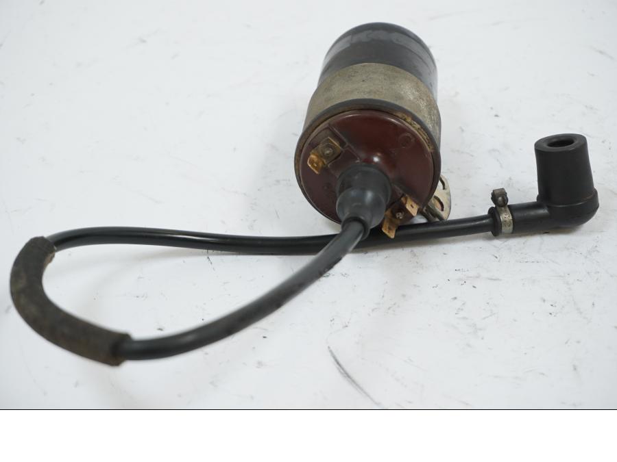 Vänster sida på Tändspole från en BMW R 60 -1971 motorcykel.