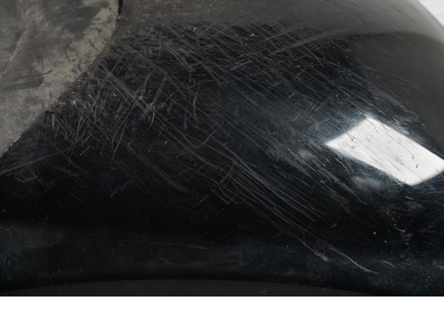 Höger sida på Sidkåpa från en Buell 1125 R -2008 motorcykel.