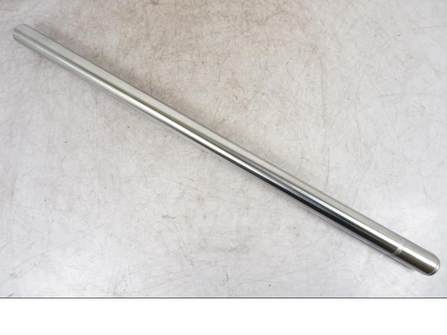 Framsidan på Gaffelben från en Kawasaki Z 250 -1980 motorcykel.