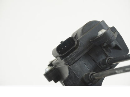 Snett uppifrån på Avgasspjäll från en BMW R 1200 GS -2018 motorcykel.