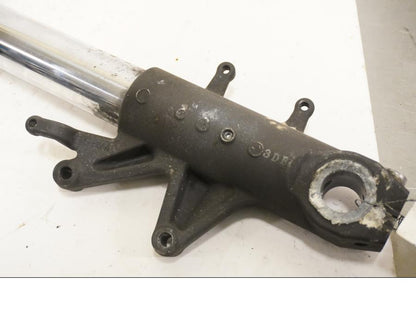 Baksidan på Gaffelben från en Honda CTX 1300 -2014 motorcykel.