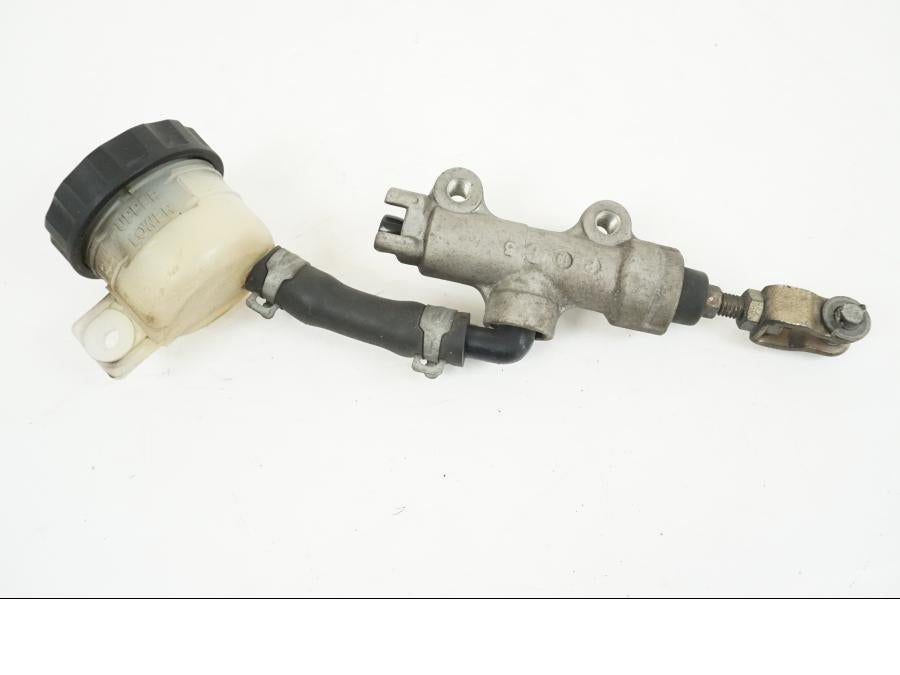 Snett uppifrån på Bromshuvudcylinder från en Kawasaki VN 1500 Mean Streak -2002 motorcykel.