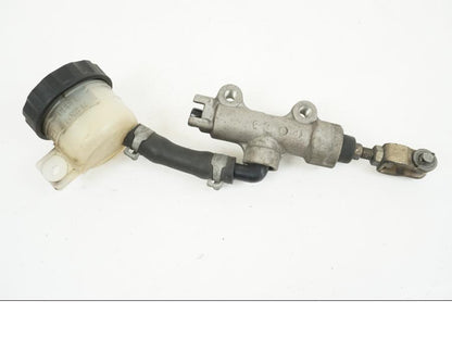 Snett uppifrån på Bromshuvudcylinder från en Kawasaki VN 1500 Mean Streak -2002 motorcykel.