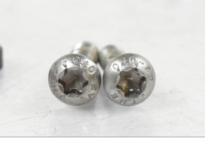 Höger sida på Växellänkage från en KTM 1290 Super Duke R EVO -2023 motorcykel.