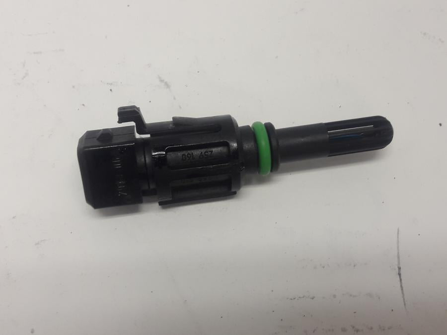 Framsidan på Luftburksensor från en BMW R 1250 RS -2020 motorcykel.