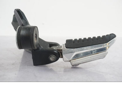 Extrabild1 på Fotpinne från en Suzuki GSF 1250 -2010 motorcykel.