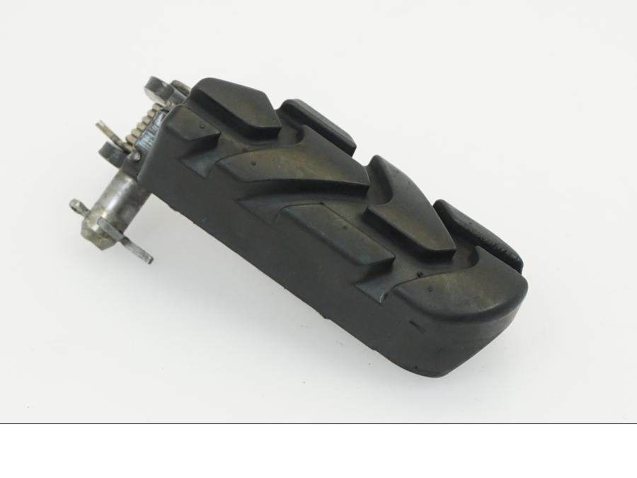 Baksidan på Fotpinne från en Yamaha XT 660 R -2004 motorcykel.