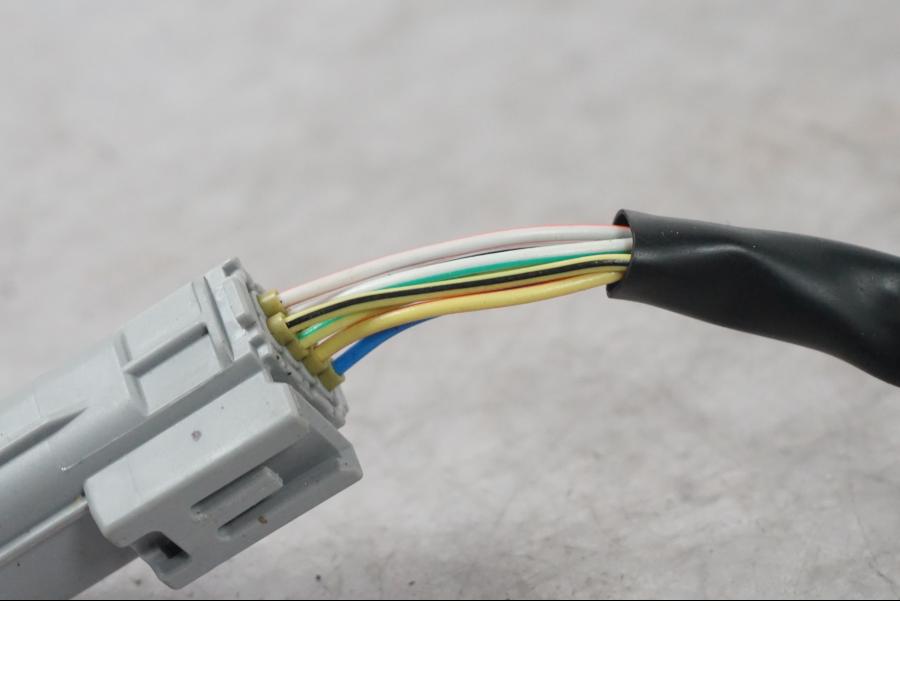 Höger sida på Gasklo från en Ducati Multistrada V4 -2024 motorcykel.