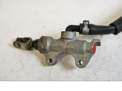 Baksidan på Bromshuvudcylinder från en Kawasaki ZXR 750 -1993 motorcykel.