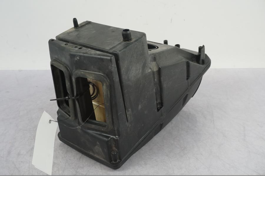 Höger sida på Luftburk från en KTM 1290 Super Adventure R -2018 motorcykel.