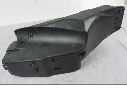 Extrabild3 på Undertail från en Ducati Multistrada V4 -2024 motorcykel.