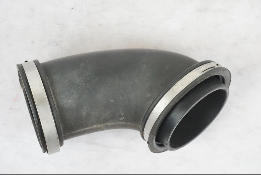 Vänster sida på Luftrör från en BMW R 1200 GSA -2012 motorcykel.