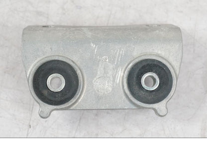 Snett uppifrån på Bensintankfäste från en Yamaha MT-09 -2016 motorcykel.