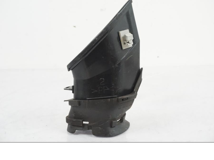 Höger sida på Luftburksnorkel från en Yamaha YZF 1000 R1 -2007 motorcykel.