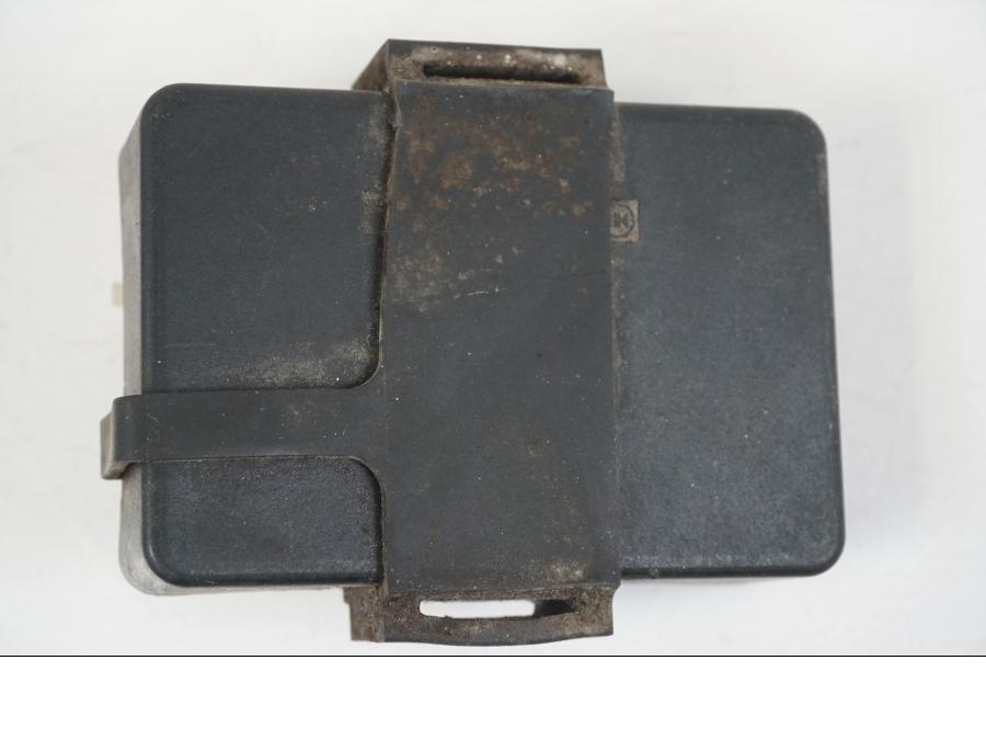 Snett nerifrån på CDI / ECU från en Honda CBR 125 R -2006 motorcykel.