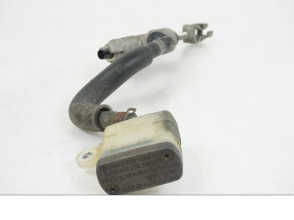 Extrabild2 på Bromshuvudcylinder från en Honda CBR 125 R -2006 motorcykel.