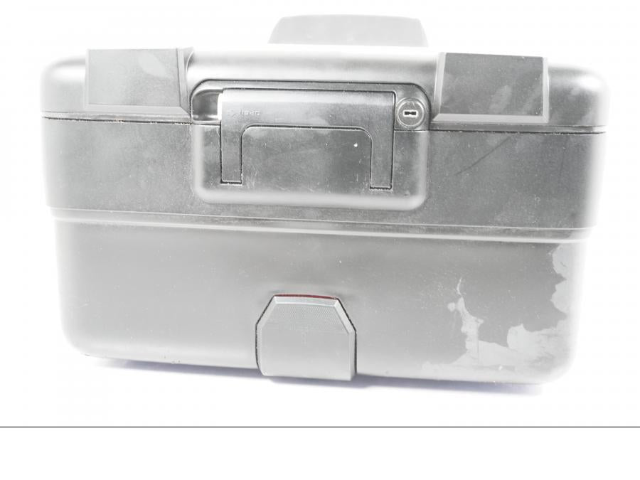 Snett nerifrån på Topbox från en BMW F 800 GS -2008 motorcykel.