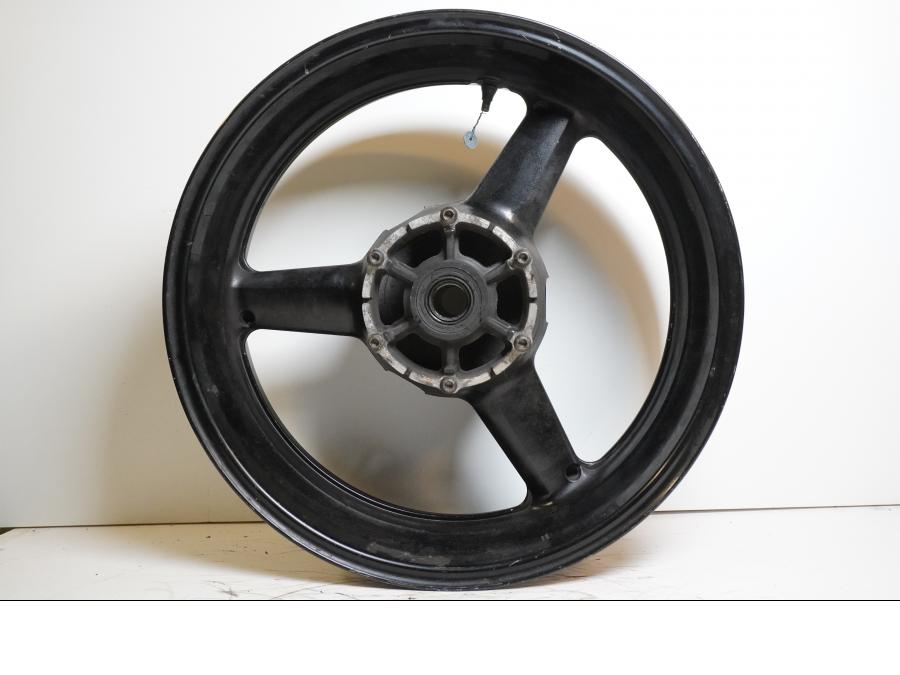 Framsidan på Fälg från en Yamaha YZF R6 -1999 motorcykel.