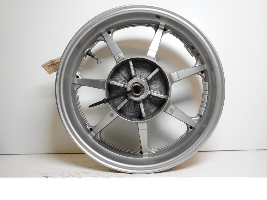 Extrabild2 på Fälg från en Yamaha XVS 1300 -2008 motorcykel.