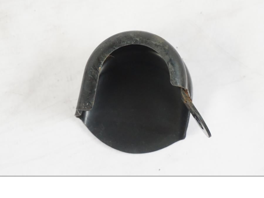 Vänster sida på Bromshuvudcylinderskydd från en Yamaha XVS 1100 -2004 motorcykel.