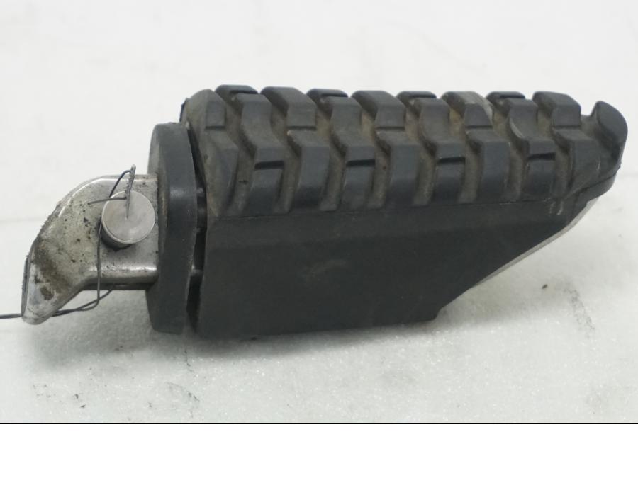 Framsidan på Fotpinne från en Triumph Tiger Explorer -2012 motorcykel.