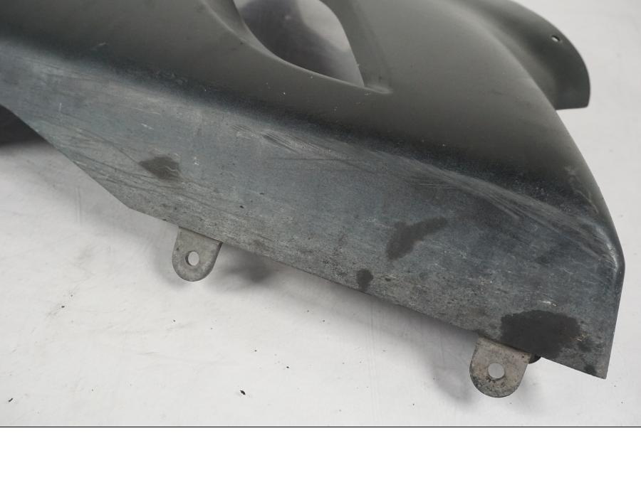 Snett uppifrån på Magkåpa från en Kawasaki ZX-6R -2005 motorcykel.