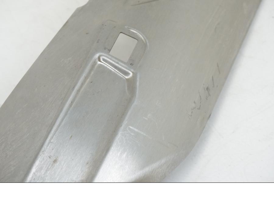 Höger sida på Ljuddämpardekor från en KTM 990 SM -2009 motorcykel.